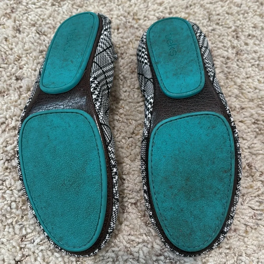 EUC Seafield Check Tieks - Size 9